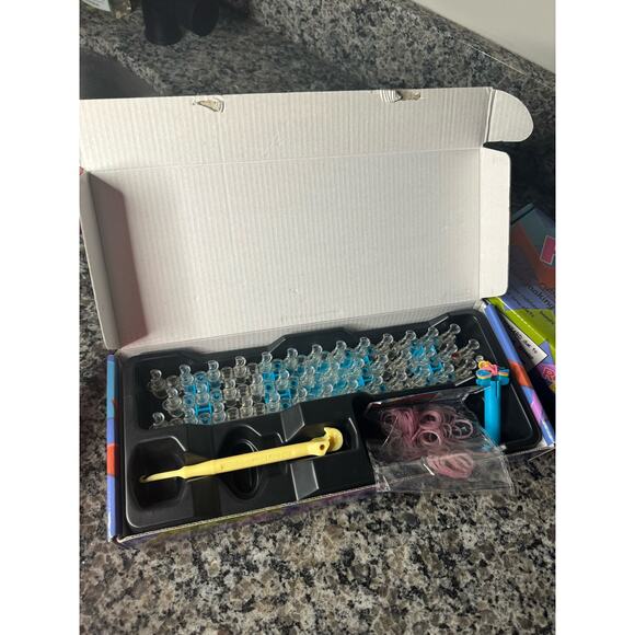 Rainbow Loom Lot of 2 - Picture 2 of 3